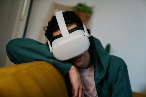 The Ultimate Guide to Connecting Your VR Headset to Your TV for Immersive Entertainment